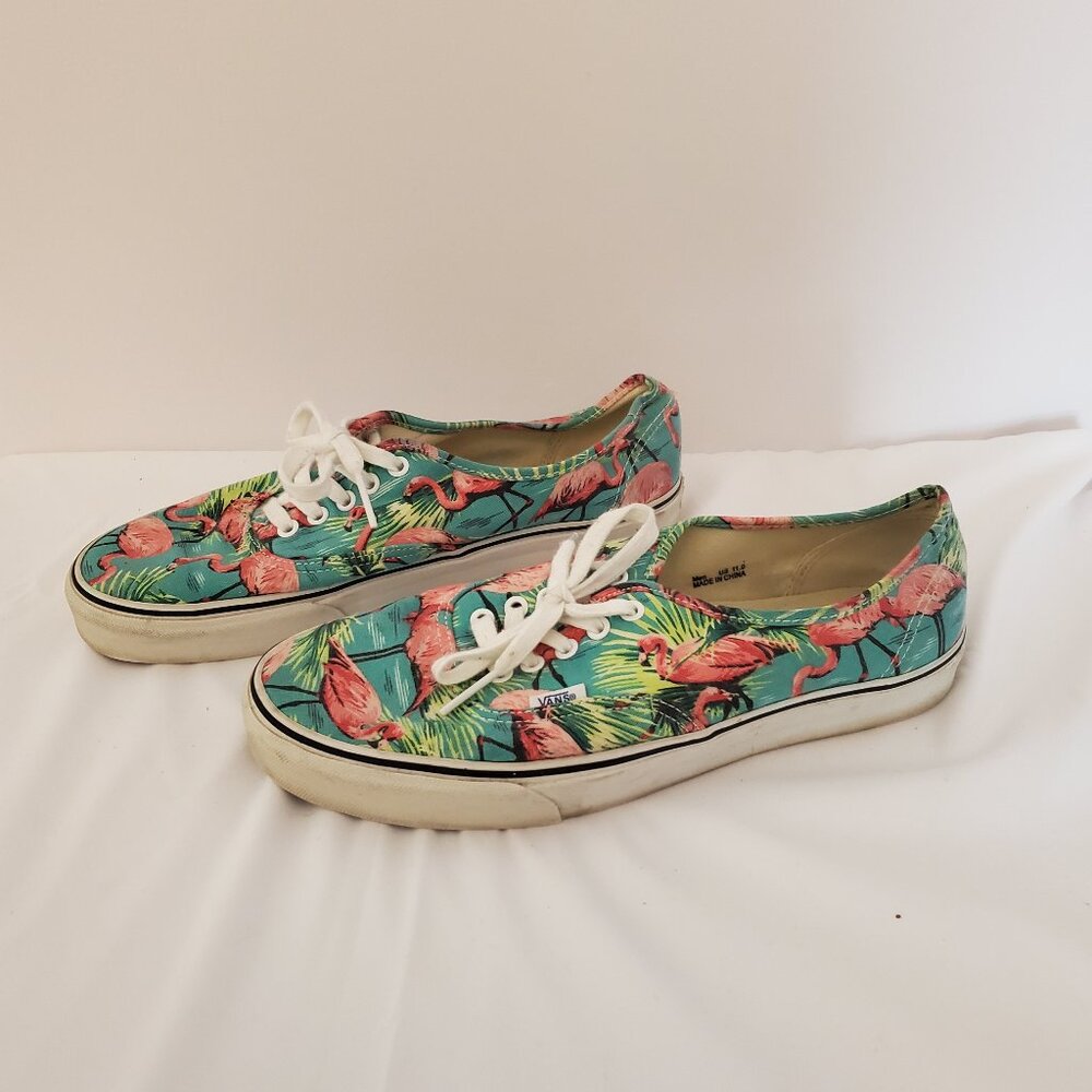 Vans Flamingo Canvas Tennis shoes 11 LN Gently Worn Summer Fun Beach Print
